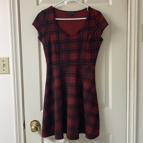 Candy Couture Dresses & Skirts - 🌷3 for $25🌷Candy Couture, US M, Red & Black Plaid Cap Sleeved Fit & Flare Dress